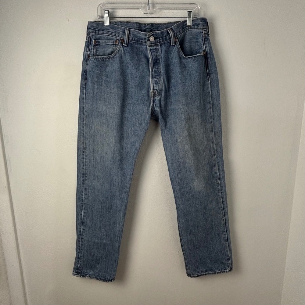 Levi's 501 Mens Straight Leg Button Fly Jeans Medium Wash Blue Vintage 35x32